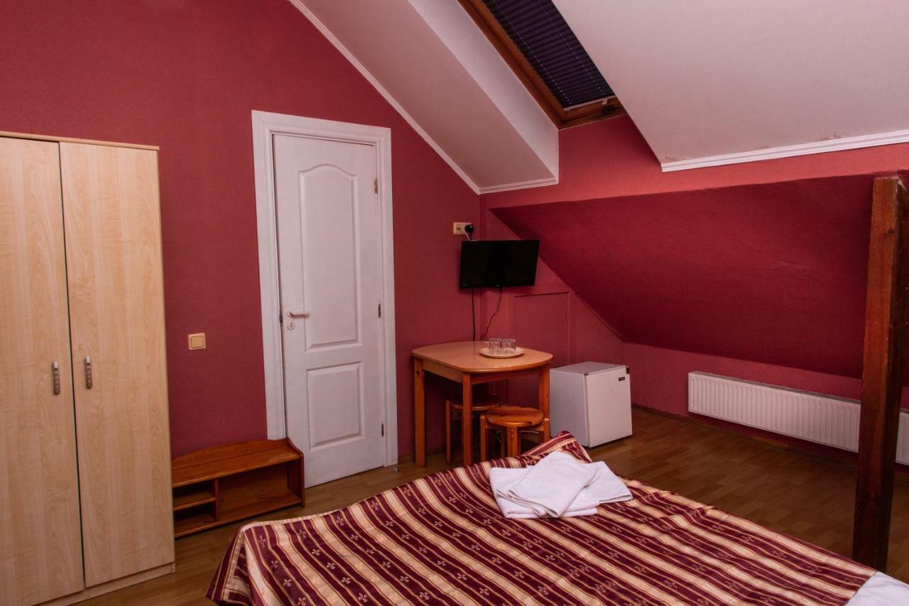 Riga Well Hotel Bagian luar foto